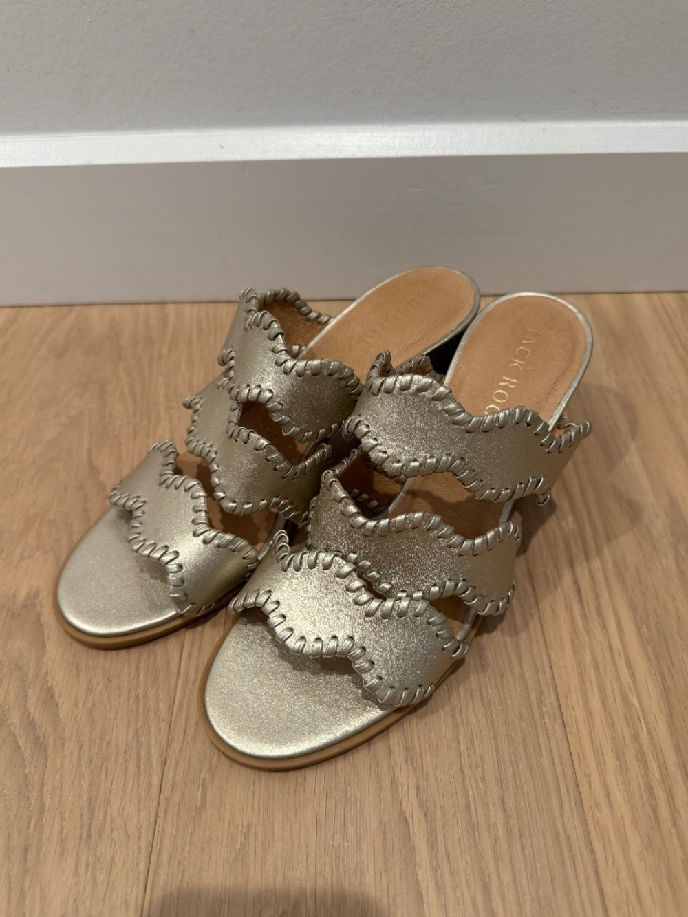 Like new - jack rogers Logan whipstitch